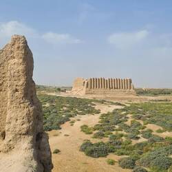 Looking at the Greater Kyz Kala fortress in Merv, where all the wives lived