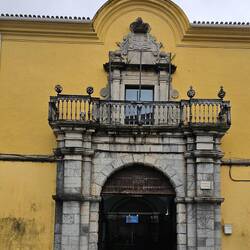 Eingang Schulgebäude