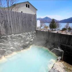 Das war der Onsen in unserem Hotel an einem schönen See