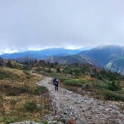 Schöne Berglandschaft beim Abstieg