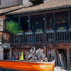 Gondola garage for maintenance