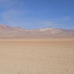 Driving trough the desert 🚗