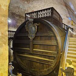 Largest wine cask 220 000 l.