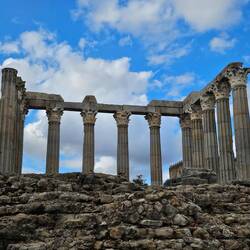De Romeinse tempel.