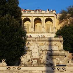 C'est de la haut que j'ai regardé le coucher du soleil