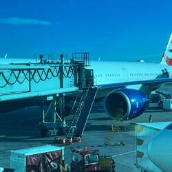 Flugzeug ist hier. 😄