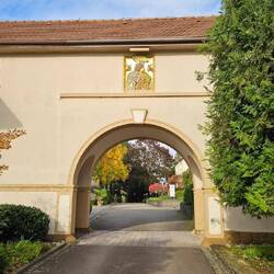 Durchgang zwischen Marienhaus und Priesterhaus