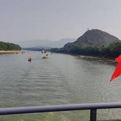 Die rote Fahne weht.