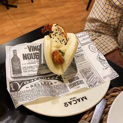 Bao de pollo crujiente