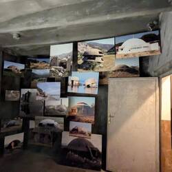 Sammlung von verschiedenen Bunkern in Albanien