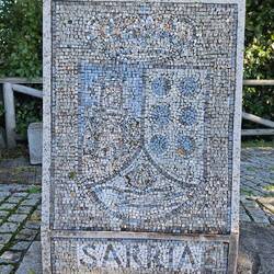 Mosaic of the towns coat of arms.
