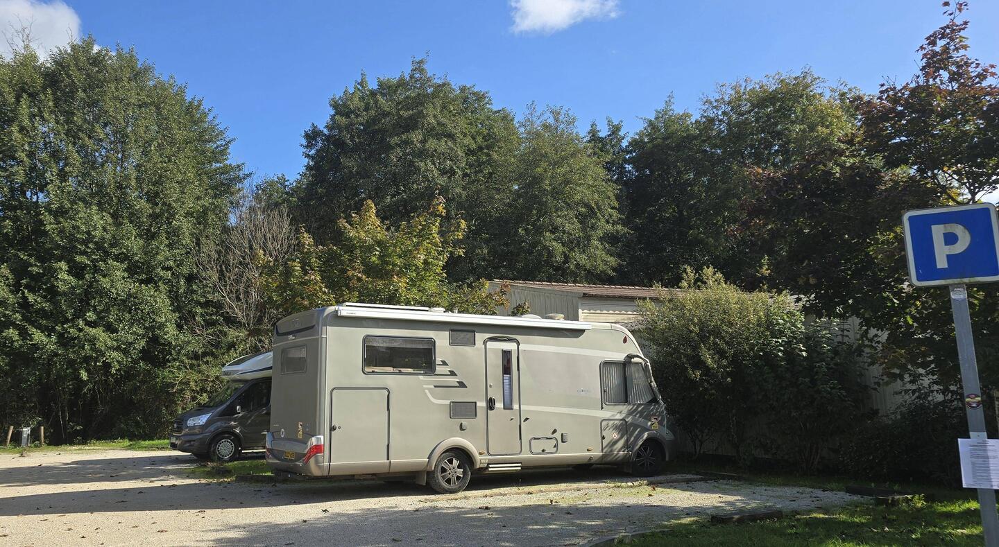 Motorhome aire; 10 spaces all taken by 6pm
