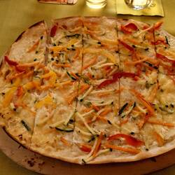 ...und vegetarischer Flammkuchen