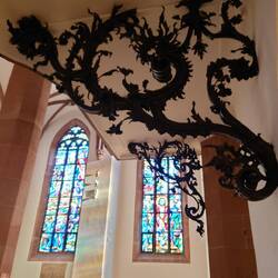 Stütze der Orgel-Empore