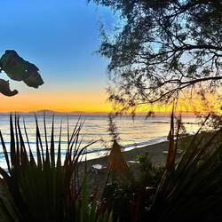 ..Strand in der Dämmerung