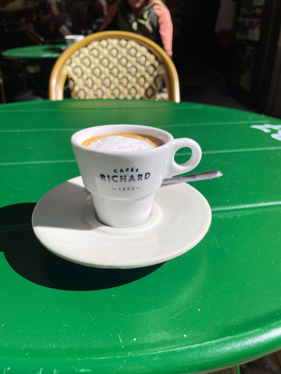 Returned to chez Lizette for coffee and sunshine