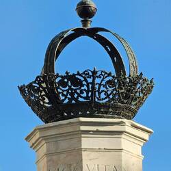 Die Spitze des Brunnens