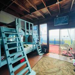 Ein kurzer Einblick - sicher nicht modern oder luxuriös, aber geräumig, praktisch und leise