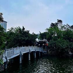 Đền Thủy Trung Tiên (gebedshuis)