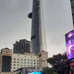 Tháp Bitexco Financial Tower