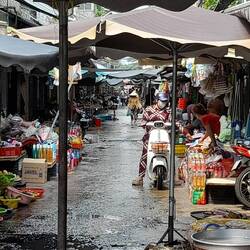 Spaziergang durch den alten Stadtbezirk.