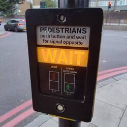 Geduldübung/patience education: Die Anzeige leuchtete gut zehn Minuten, bevor die Ampel grün wurde