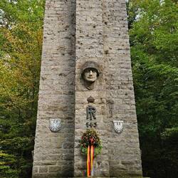 "Kriegerdenkmal" für PzBtl 143 und 343