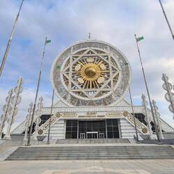 The world's largest indoor Ferris Wheel