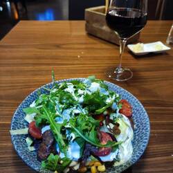 Gesunder Salat.. mit Steak. 😏😂