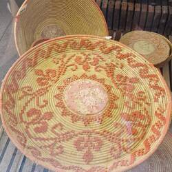 ... und verziert für Vorräte.