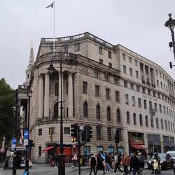 Fortius quo fidelius: die Gringotts Zaubererbank. (Zumindest ein Drittel von ihr.)