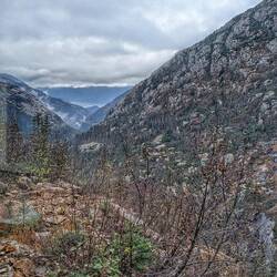 Ship is actually visible at the bottom of the valley