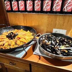 Paella and mussels