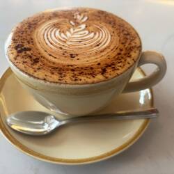 Pause bei einem Cappuccino