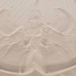 Aus Mangel an Schnee: Sandengel!