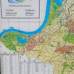 Bis zu einem kleinen Yachthafen bei Greffern fahren wir am Rhein entlang.