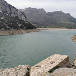Hier müßte zu der Zeit viel mehr Wasser drin. Ist mir heute morgen erst noch erzählt worden.