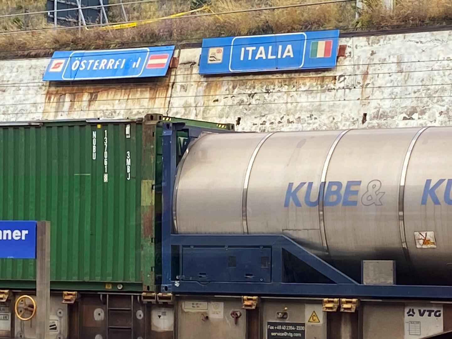 Another border crossing. At Brennero or Brenner. Depends on which way you are facing.