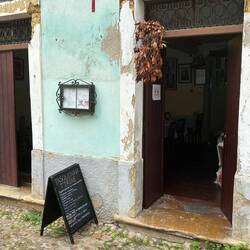 We had a delicious lunch in this house come restaurant