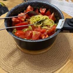 Nudeln mit Pesto &Tomaten 😃