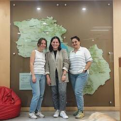 Die netten Mädels von HikeArmenia