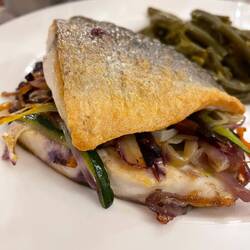 Grilled sea bream with vegetables
