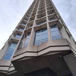Centre Point war einer der ersten Wolkenkratzer in London. Er stand nach Fertigstellung Jahre leer.