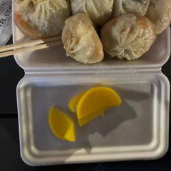 Dumplings gefüllt mit Fleisch oder Kimchi