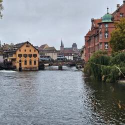 Überall Zusammenfluss aus verschiedenen Richtungen mit unterschiedlichsten Fließgeschwindigkeiten