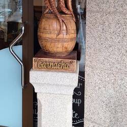 Melde is apparently famous for octopus restaurants.