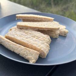 Wir probieren Tempeh - kennen wir aus Bali 🇮🇩