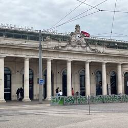 Spent a couple of hours at the station having lunch, writing blog etc