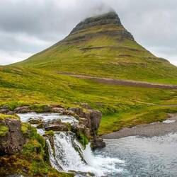 It was a cloudy morning at Kirkjufell & Kirkjufellsfoss Waterfall.