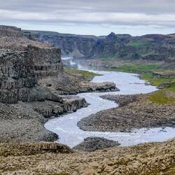 Scenery towards Harfragilsfoss Waterfall.